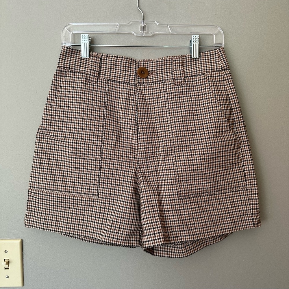 Beaton Linen utility shorts, size 6, plaid